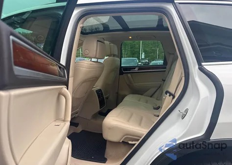 2013 Volkswagen Touareg Vr6 Lux from USA, damaged, VIN WVGEF9BP3DD005660